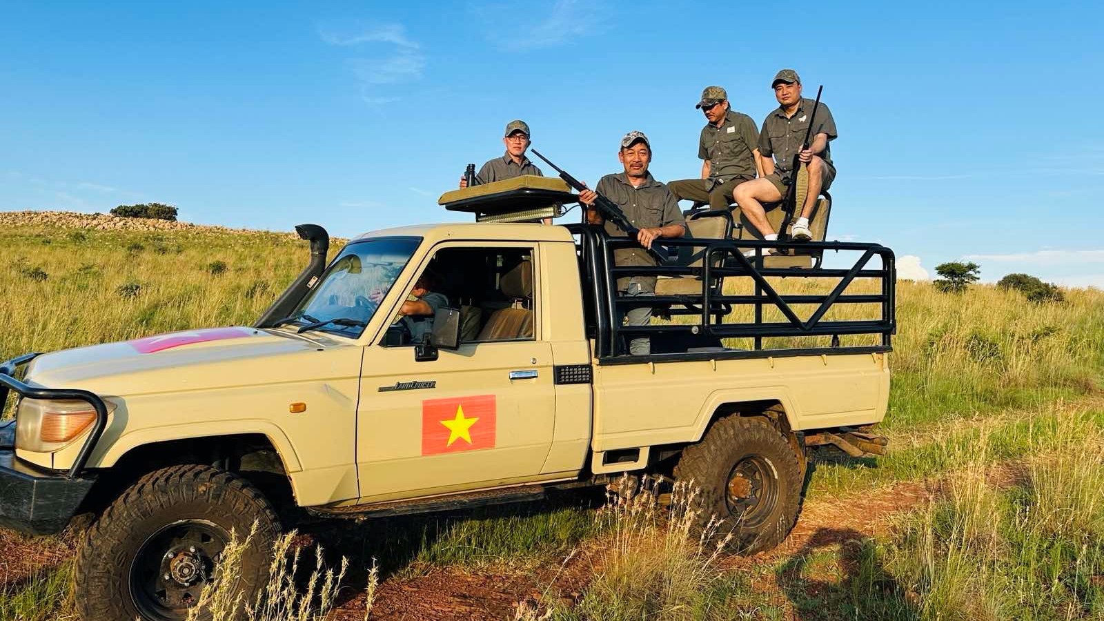 Feedback trải nghiệm săn bắn tại farm thú của VGolf Travel tại Nam Phi