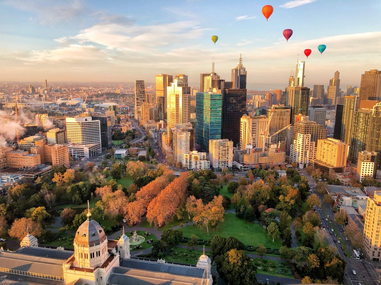 Trải nghiệm ngồi khinh khí cầu ngắm nhìn thành phố Melbourne